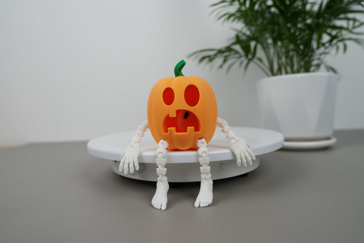 🎃Cute Halloween Articulated Pumpkin Man Lamp💡