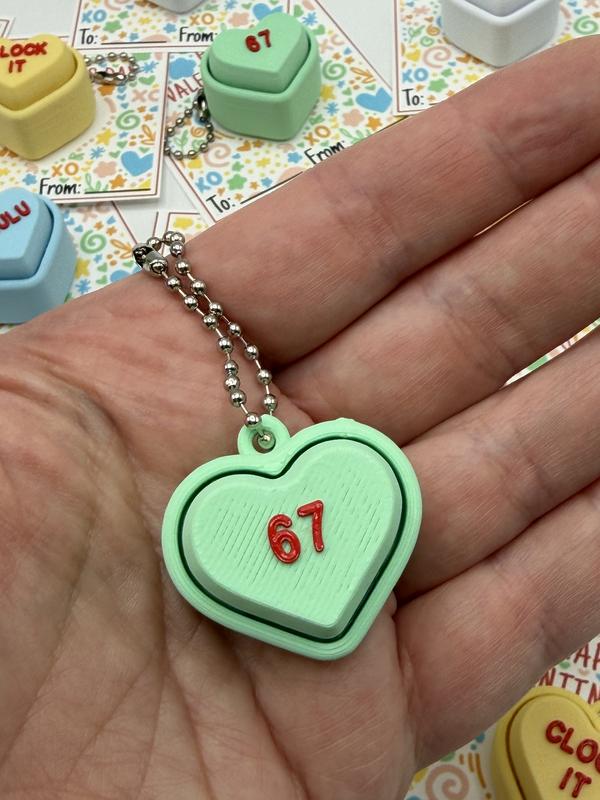 🎨🧠 Brain Rot Sayings Set 2 – ❤️Valentine's Day Fidget Clicker Keychain Classroom Pack (✨Set of 20)