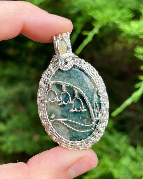 🔥Last Day 49% OFF - 🌸 Handcrafted Lily of the Valley Pendant