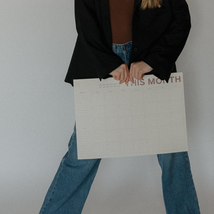 《Undated Large-Size Monthly Calendar 📅: 12 Tear-Away Pages to Ditch "Date Constraints" in Scheduling》