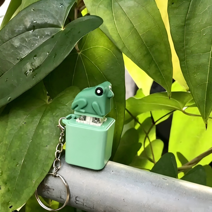 Sound & Light Frog Button Keychain Fun Stress‑Relief Electronic Pendant