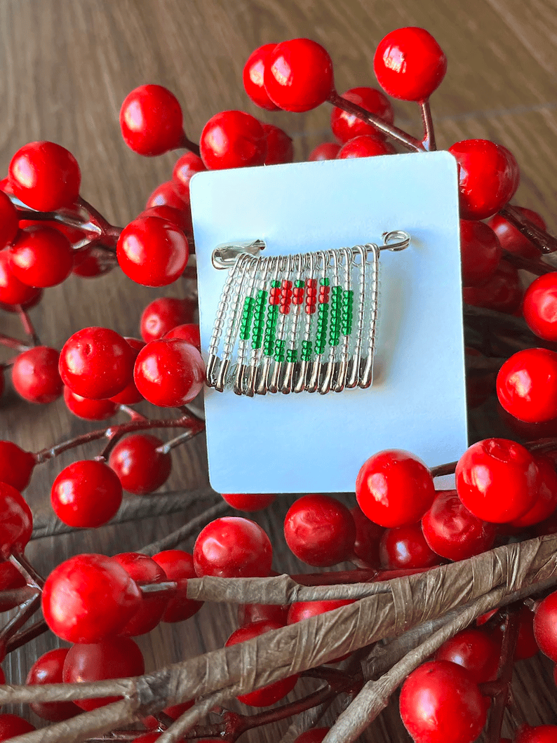 🔥LAST DAY SALE 50% OFF🎄Holiday Charm Beaded Pin Collection