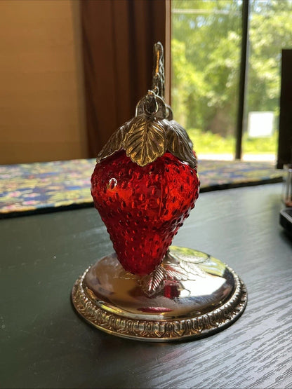🍓 1960s Vintage Strawberry Salt & Pepper Shaker Set