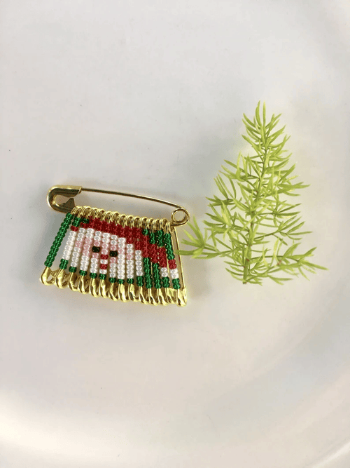 🔥LAST DAY SALE 50% OFF🎄Holiday Charm Beaded Pin Collection