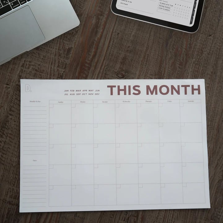 《Undated Large-Size Monthly Calendar 📅: 12 Tear-Away Pages to Ditch "Date Constraints" in Scheduling》
