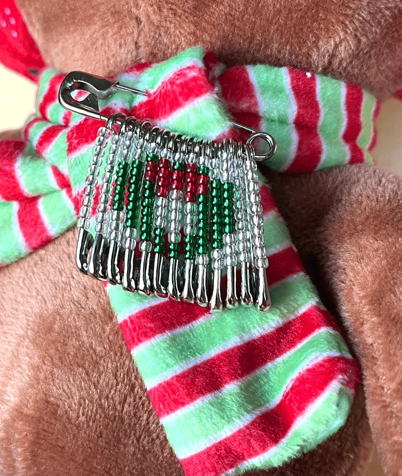 🔥LAST DAY SALE 50% OFF🎄Holiday Charm Beaded Pin Collection