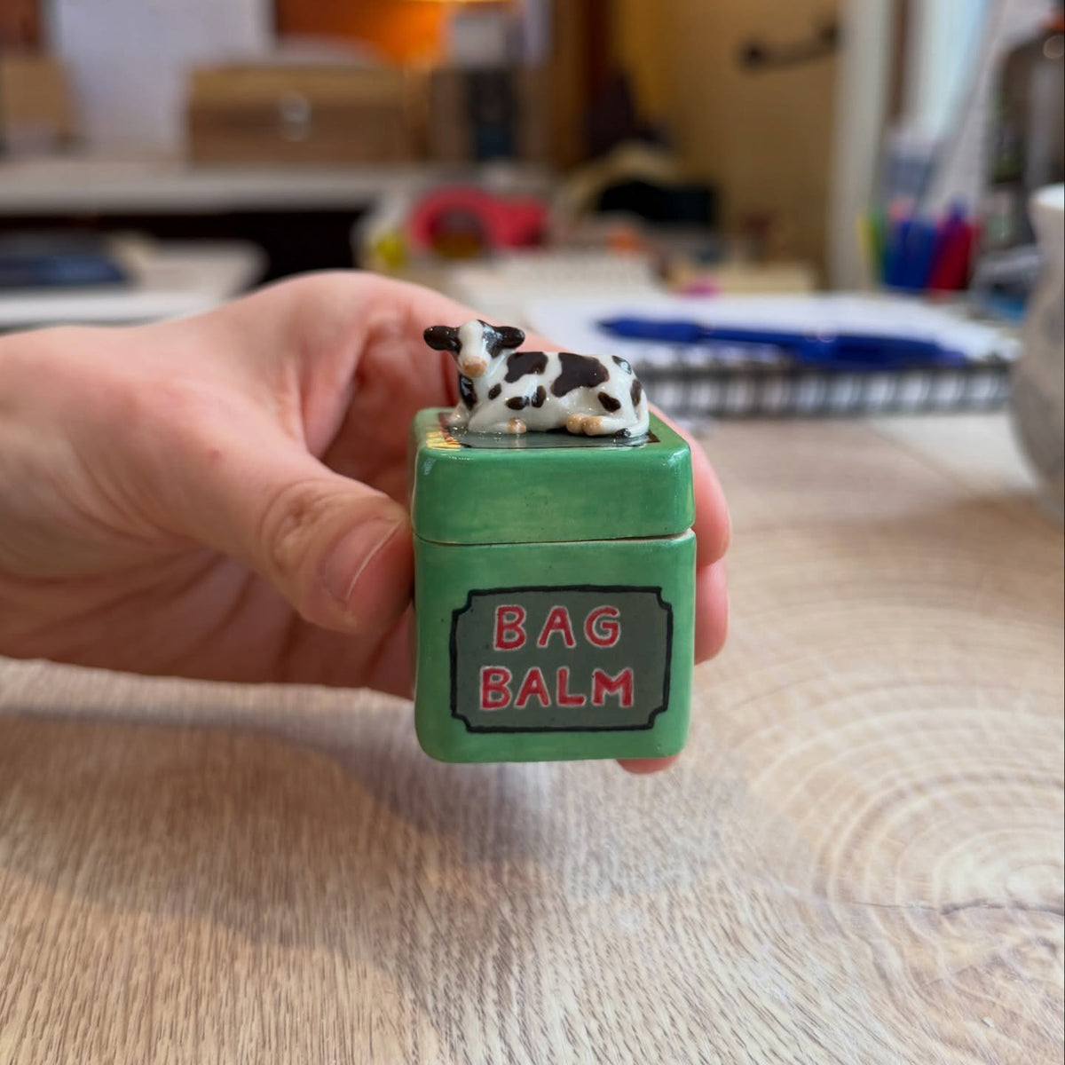 🐄 Mini Cow-Topped Ceramic Trinket Box – A Tiny, Adorable Collectible