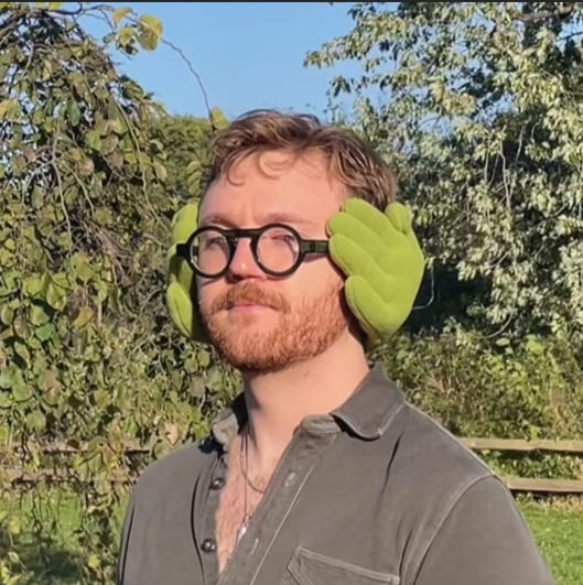 🔥Last 4 hours Sale: Save 50% -Artistic Hand Earmuffs