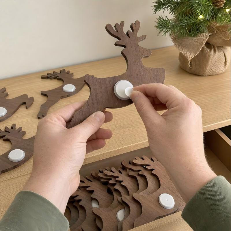 Reindeer Sleigh& Pine Tree Press On