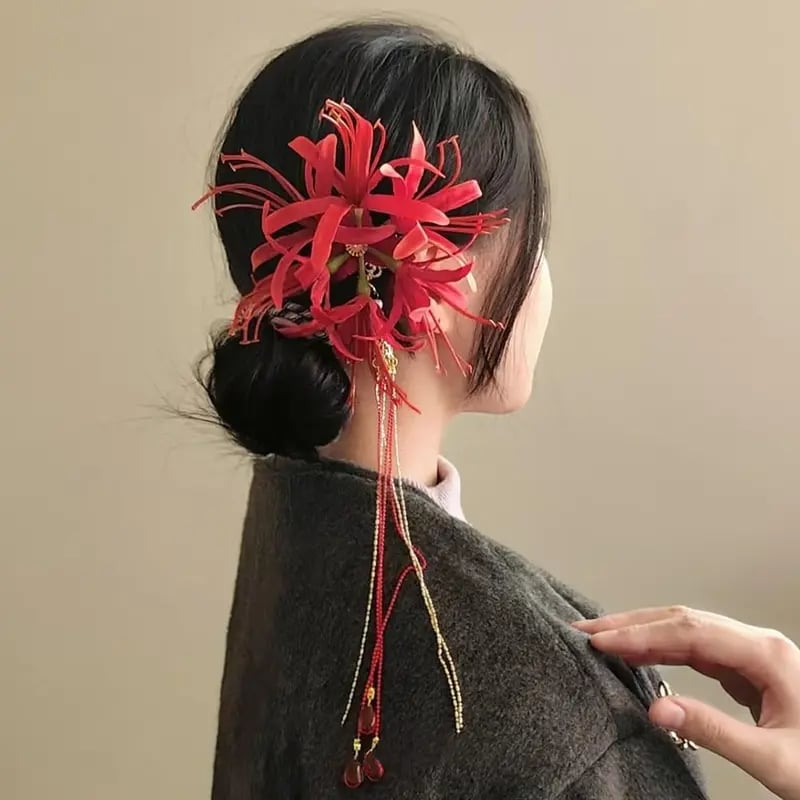 🔥Last Day 49% OFF - 🌹🔥Gothic Red Spider Lily Flower Hair Clips with Tassel
