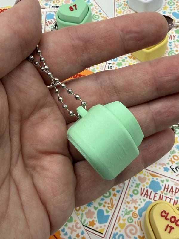 🎨🧠 Brain Rot Sayings Set 2 – ❤️Valentine's Day Fidget Clicker Keychain Classroom Pack (✨Set of 20)