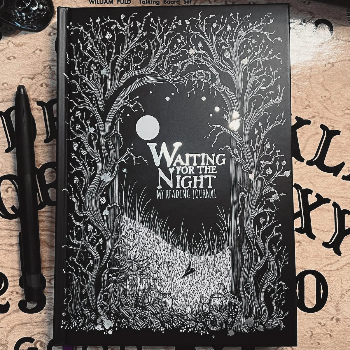 🔥Last Day 49% OFF - 📖The Essential Reading Journal: Waiting for the Night Edition(📚Hardcover & Durability Line)