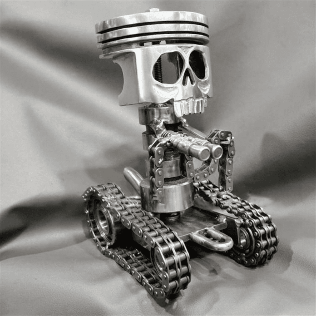 🔥LAST DAY 50% OFF - 🛠️💀Handmade Piston Skull Face Sculpture
