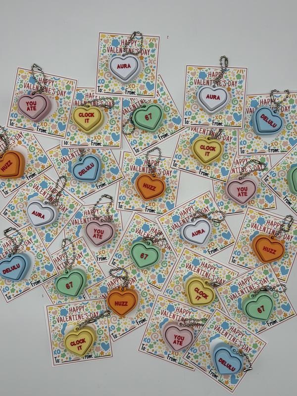 🎨🧠 Brain Rot Sayings Set 2 – ❤️Valentine's Day Fidget Clicker Keychain Classroom Pack (✨Set of 20)