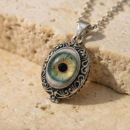 🖤👁️The Gaze · Keepsake Locket