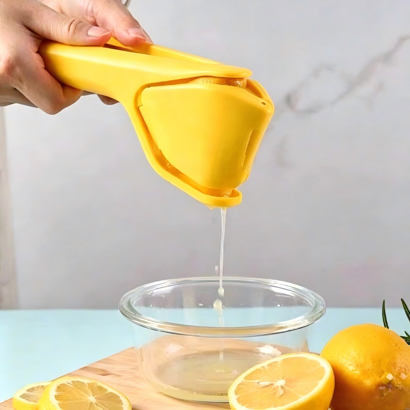 Handheld Fruit Juicer Press Lemon Citrus Squeezer with Strainer