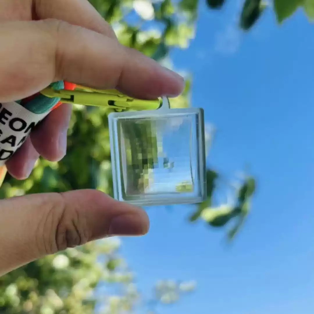 🔥Last 4 hours Sale: Save 50% -📷Crystal Pixel Filter Stone Keychain